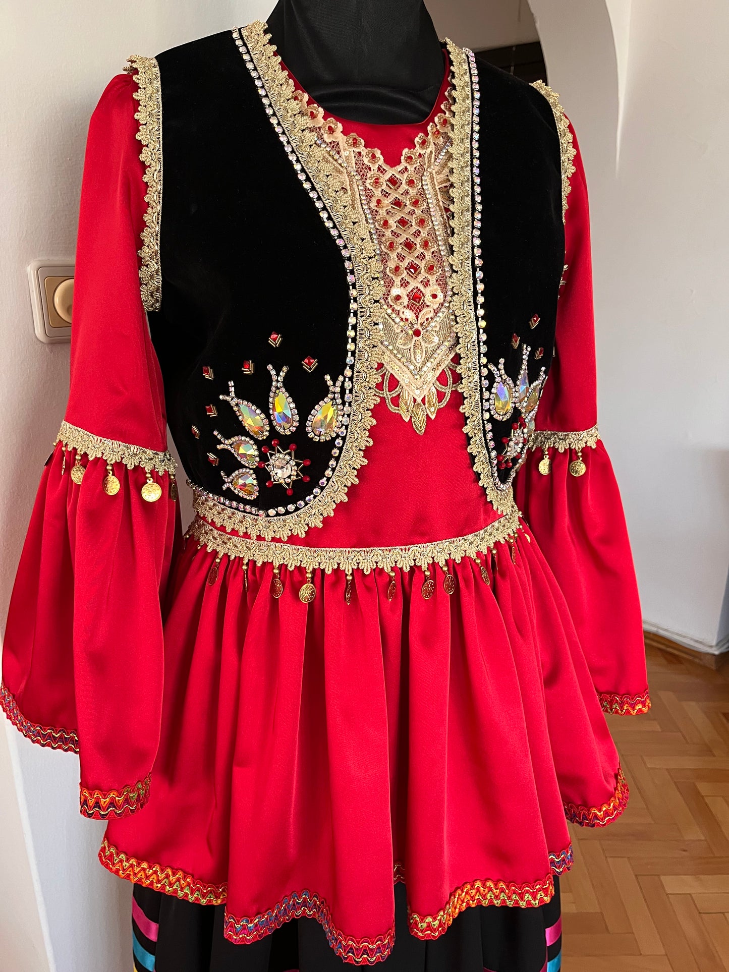 Persian women's costumes, Persian traditional clothes,Nowruz and Yalda night costumes, Persian outfits